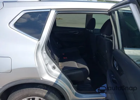 2018 Nissan Rogue Sv z USA, uszkodzony, nr VIN KNMAT2MT1JP590598